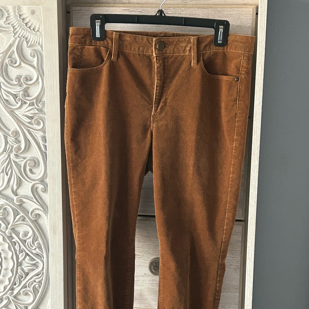 Talbots 6P Ginger/Brown Corduroy jeggings.